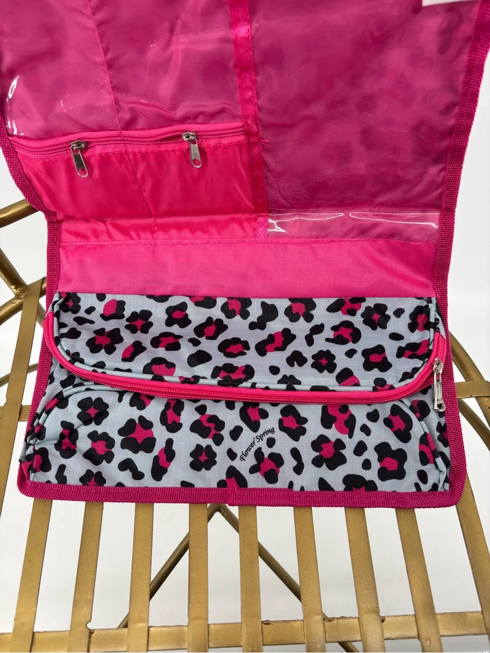 NWT Hot Pink Leopard Travel Organizer. Great gift. Adorable with Monogram. Light
